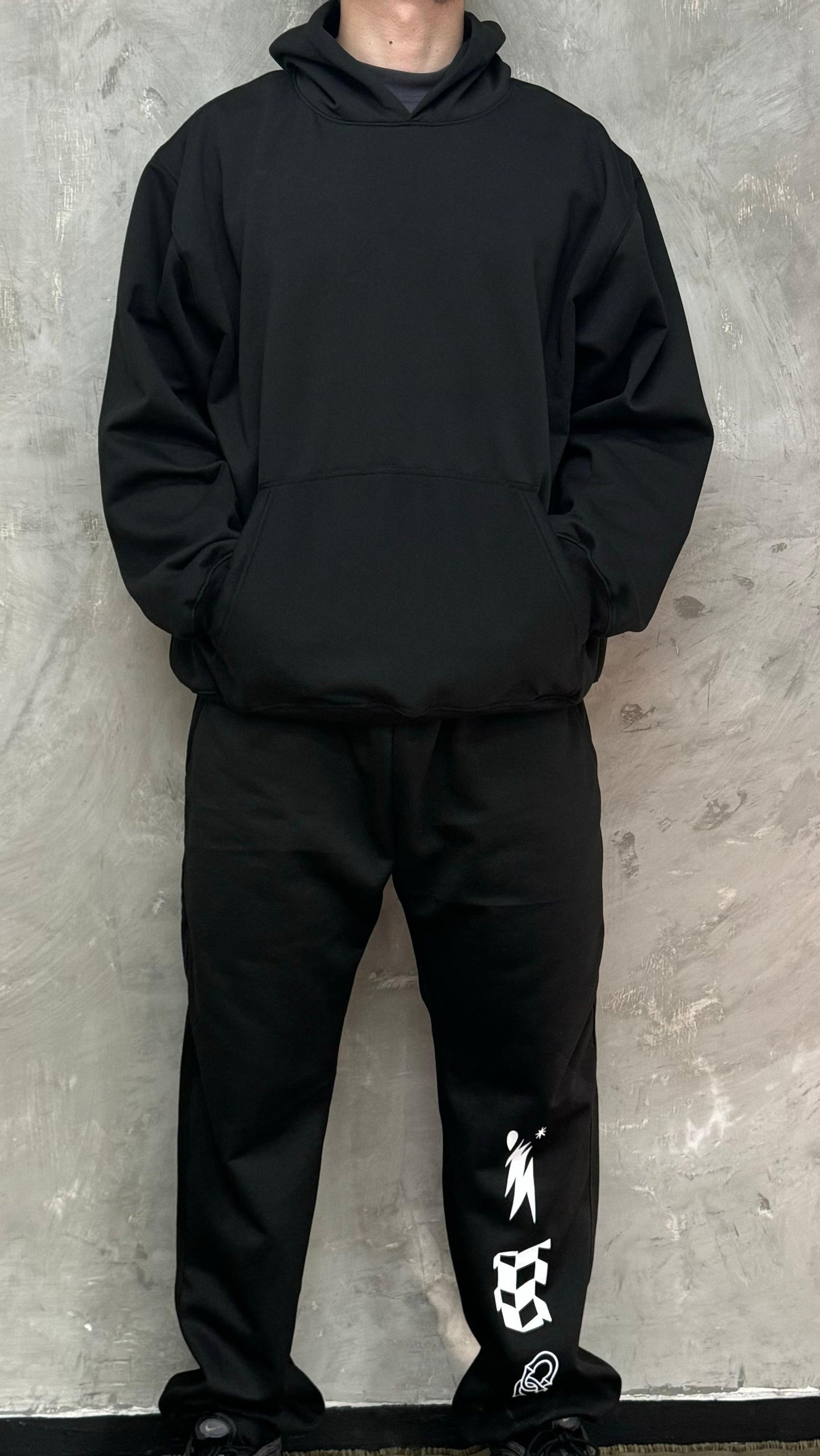 Hoodie Negra Garbesh CORE