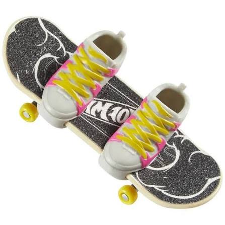 Patineta Para Dedos Con Tenis Finger Board HOT WHEELS