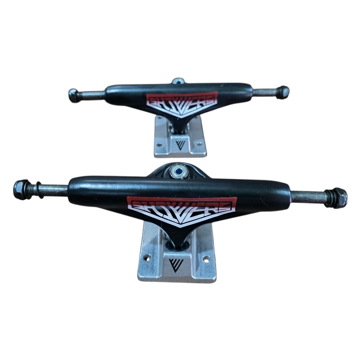 Trucks Plata / Negro 147 Ejes Skate SHIVERS