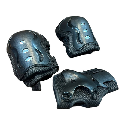 Set Protecciones Negros SWEET ROCKET Casco, Rodilleras, Coderas, Muñequeras