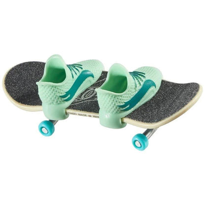 Patineta Para Dedos Con Tenis Finger Board HOT WHEELS