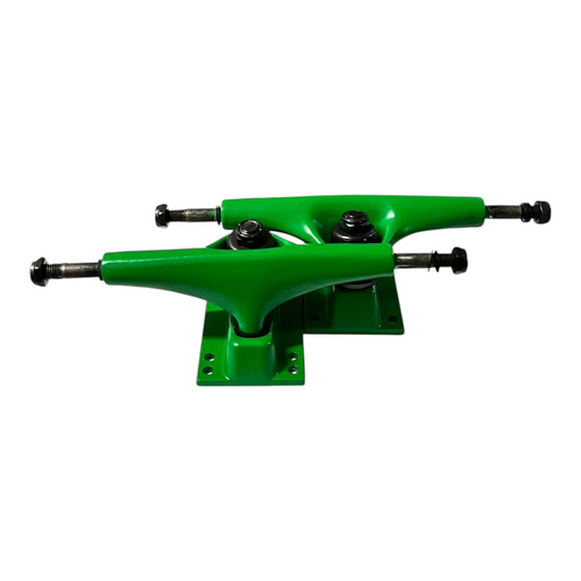 Trucks Verde Mate Para Skate ANTIFASHION