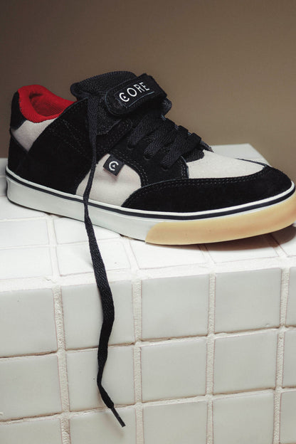 Tenis Pressure Black & White CORE