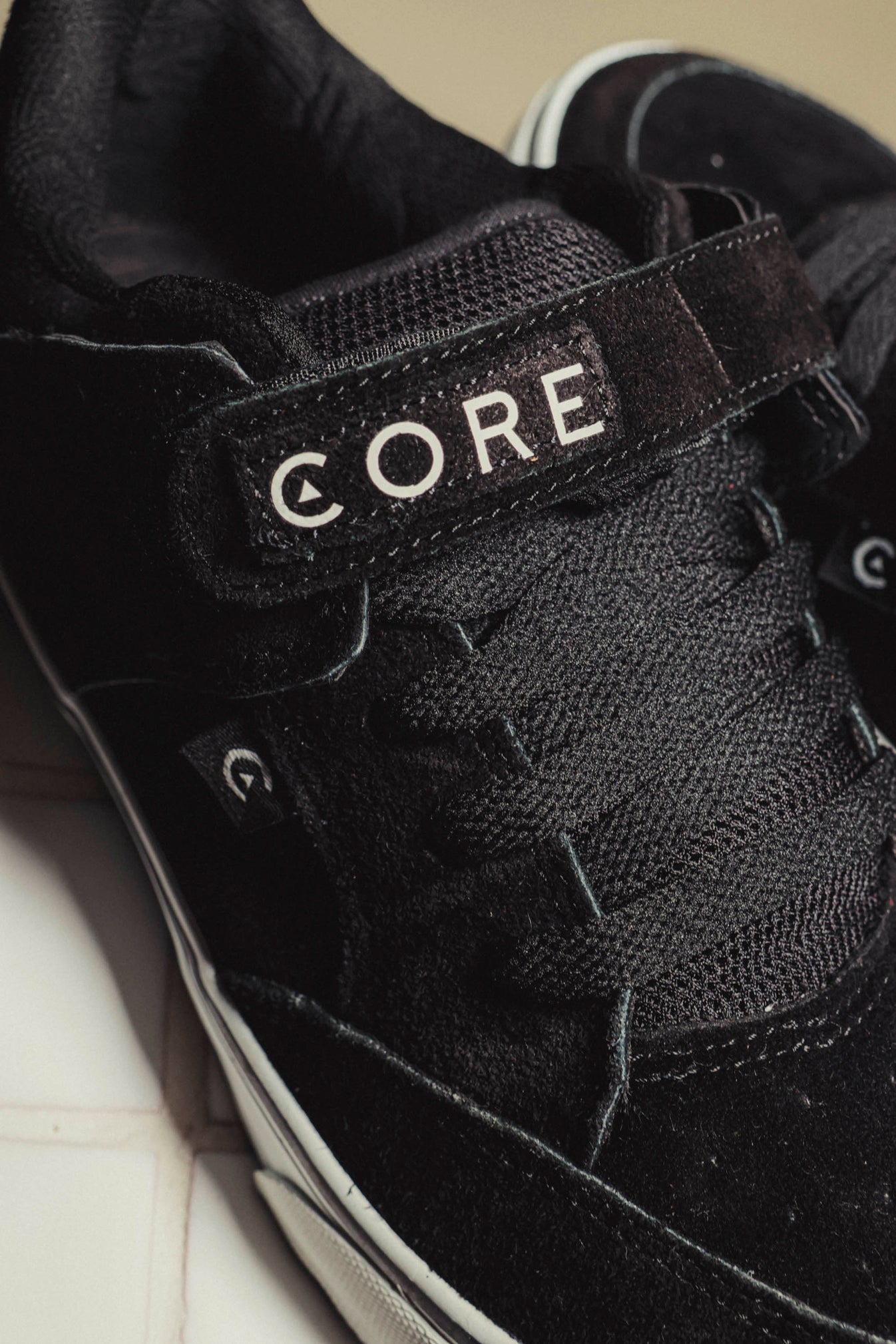 Tenis Negros Pressure Black CORE