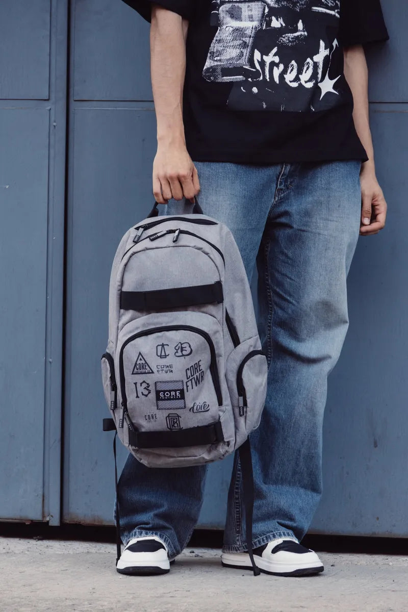 Mochila Skate Gris Graffiti CORE