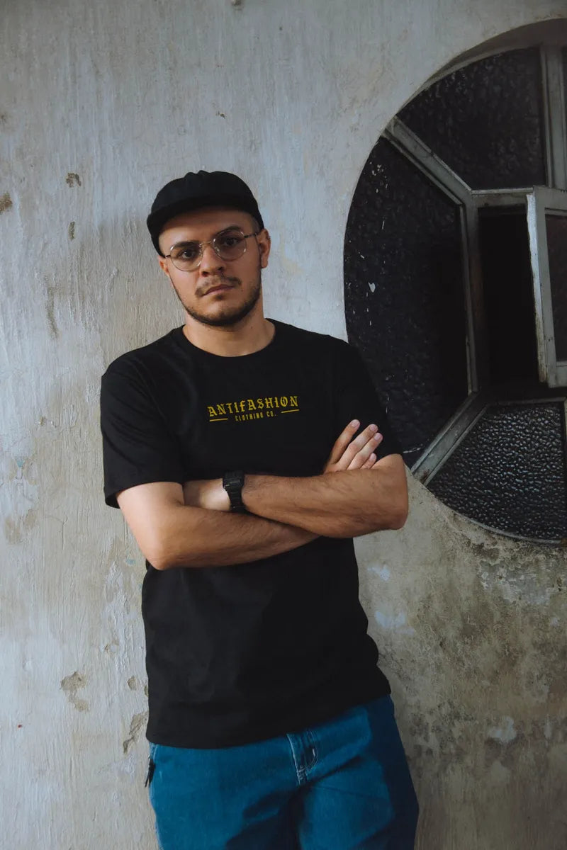 Playera Negra Craneo Trival ANTIFASHION