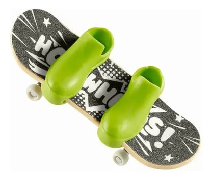 Patineta Para Dedos Con Tenis Finger Board HOT WHEELS