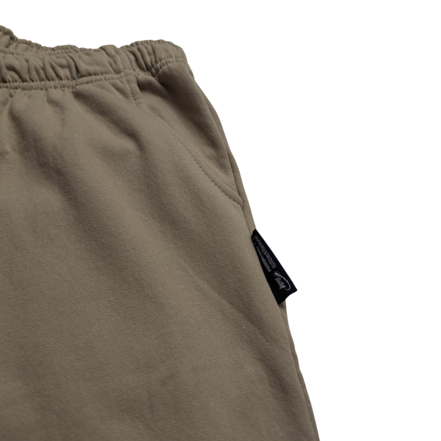 Bermuda Café 24/7 Oversized MOMONEY