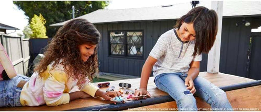 Patineta Para Dedos Con Tenis Naranja Finger Board HOT WHEELS