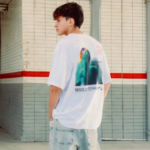 Playera Blanca Oversized Alien ANTIFASHION