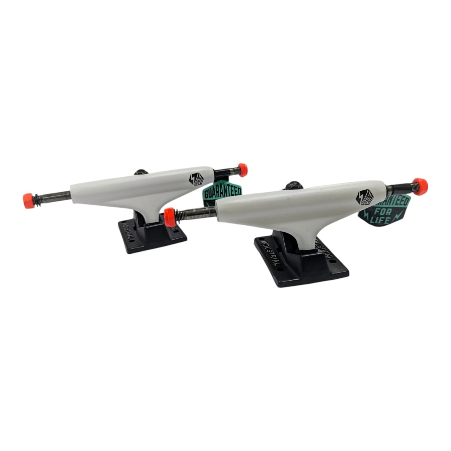 Trucks Blanco/Naranja Industrial Para Skate ANTIFASHION