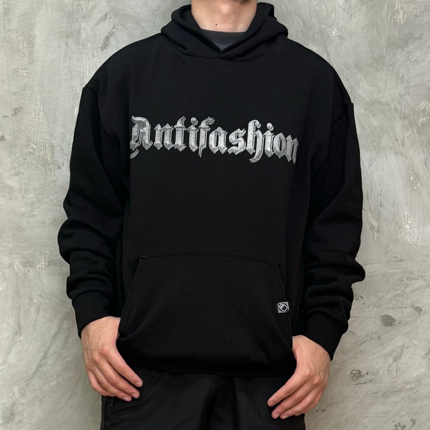 Hoodie Negra Calavera Plata Algodon Pesado ANTIFASHION