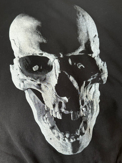 Hoodie Negra Calavera Plata Algodon Pesado ANTIFASHION