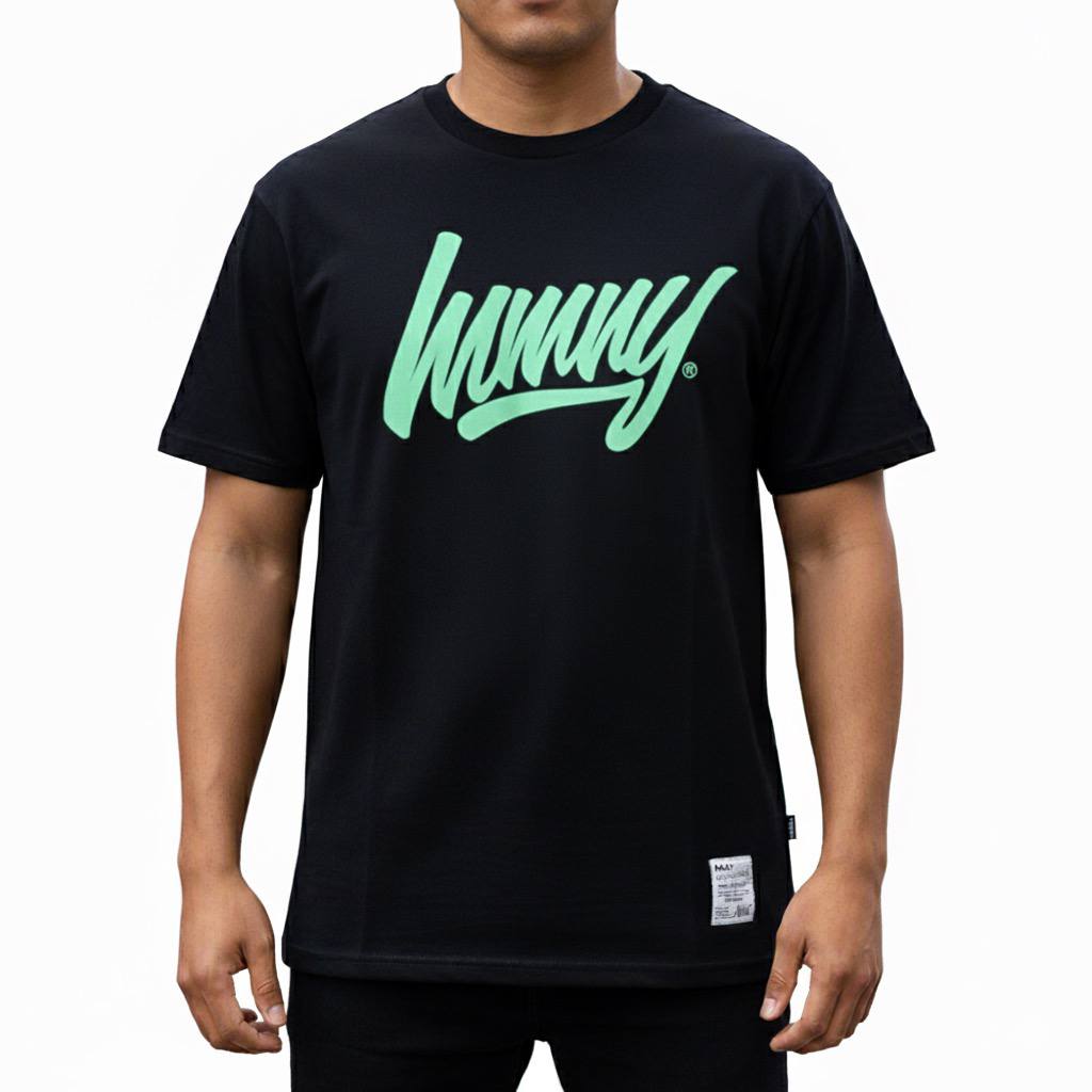Camiseta Negra Cursirva Verde MOMONEY