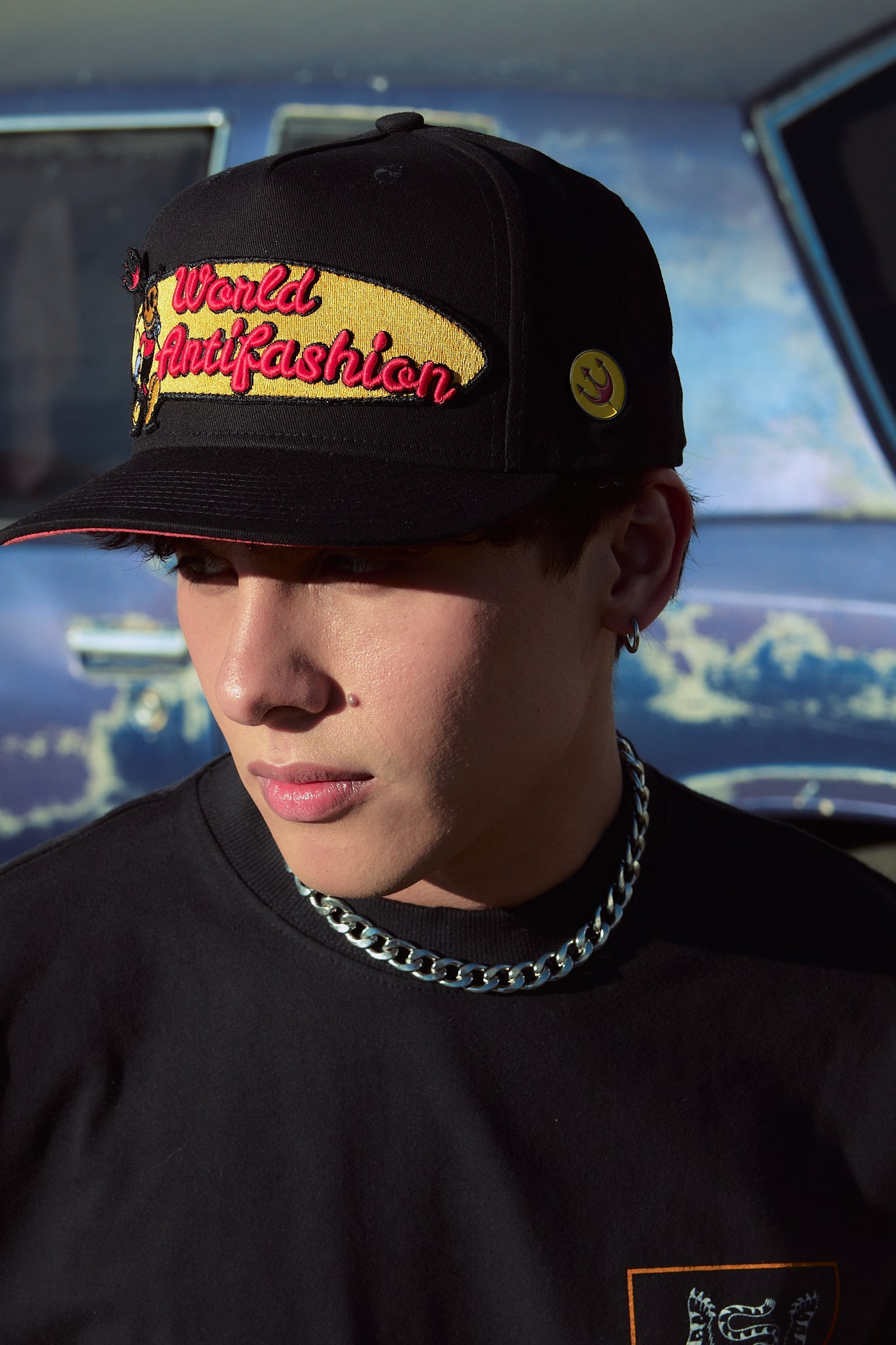 Gorra Negra World ANTIFASHION