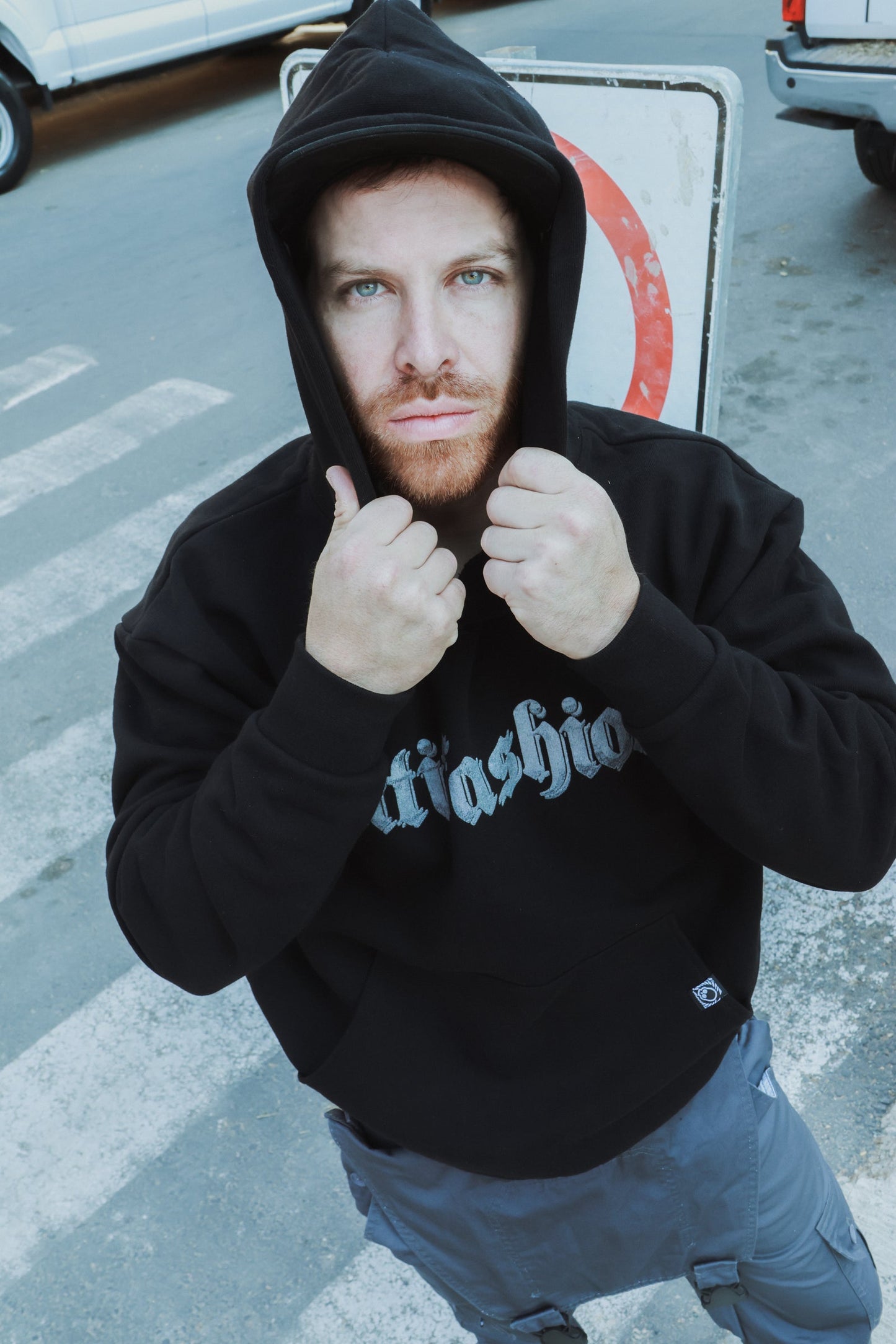 Hoodie Negra Calavera Plata Algodon Pesado ANTIFASHION