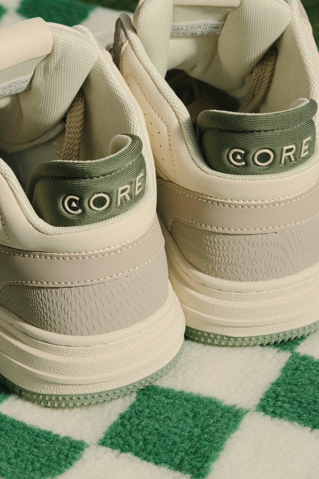 Tenis Verde Olivo Retro High CORE