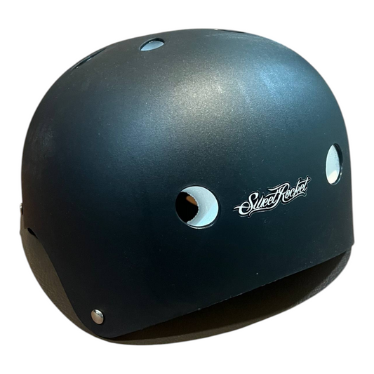 Set Protecciones Negros SWEET ROCKET Casco, Rodilleras, Coderas, Muñequeras